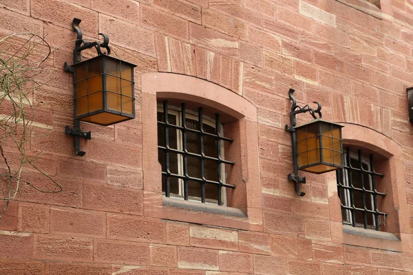 Ventanas Con Barras Antigua Casa Miltenberg Alemania —  Fotos de Stock