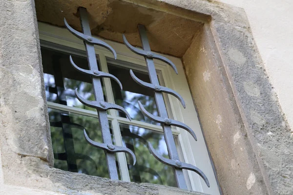 Windows Ile Metal Izgaraları — Stok fotoğraf
