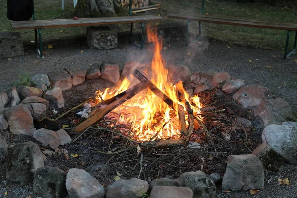 Het Vuur Een Zomeravond — Stockfoto