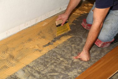 Parke. Parke döşeme alt