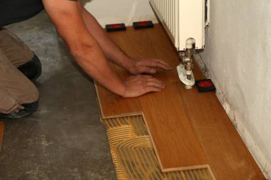 Parke. Parke döşeme alt