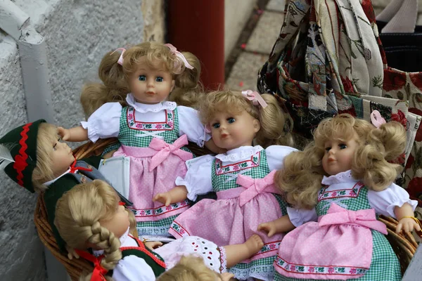 Игрушки Детей Куклы Магазине Игрушек — стоковое фото