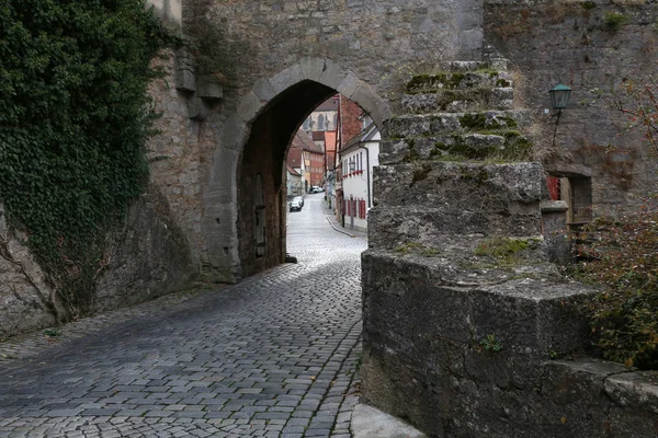 ドイツのローテンブルク タウバーの町 要塞の壁の門 — ストック写真