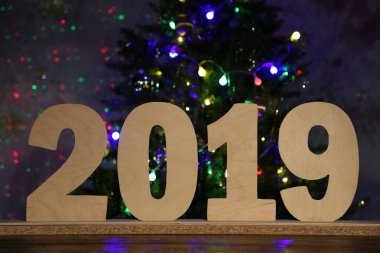 Yeni yıl 2019. Kontrplak yapılmış yıl sayısı