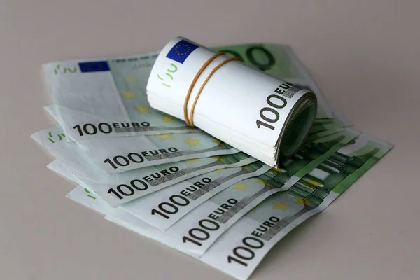 Bankbiljetten Ter Waarde Van 100 Euro Liggen Tafel — Stockfoto