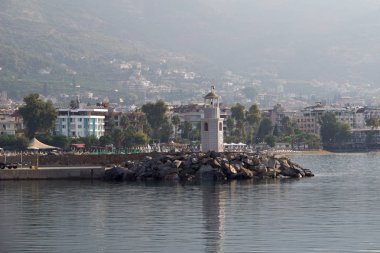 Alanya limanının peyzaj ve lghthouse görünümü