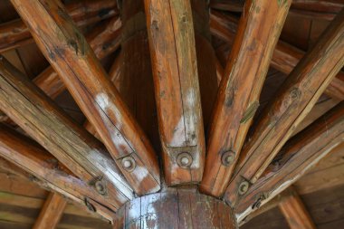 Ahşap yapı / ahşap yapı içinde çardak