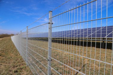 Güneş enerjisi mühendislik / alternatif enerji / güneş alan