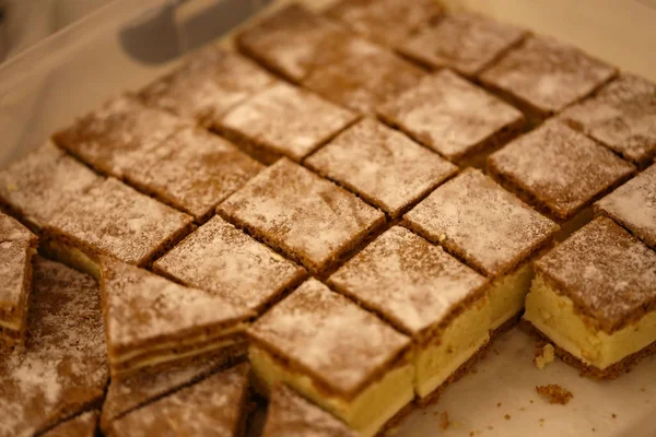 Gâteau Tranché Gâteau Tranché Sur Table — Photo