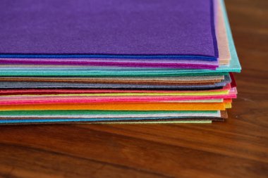 Farklı renk saçtan hissettim