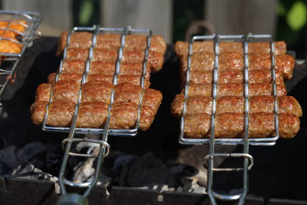 Korv Matlagning Grill Utomhus — Stockfoto