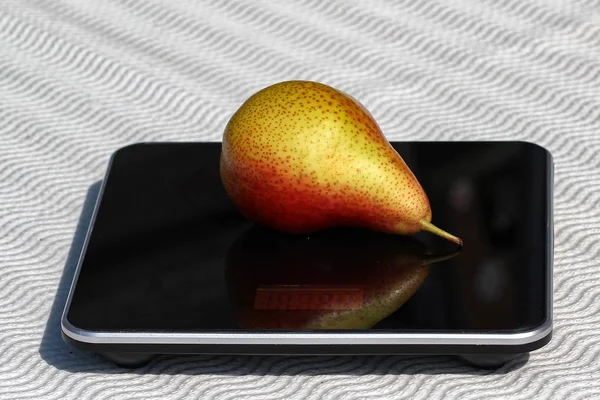 Ripe Delicious Pear Scales — Stock Photo, Image