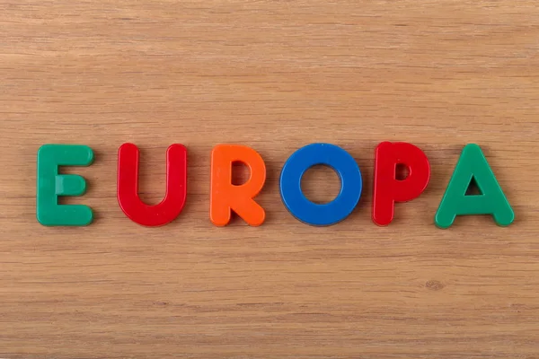 Word Europe renkli plastik mektuplar dışarı atılır