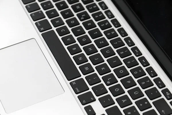 Computertastatur Auf Schwarzem Hintergrund Hintergrund Der Notebook Tastatur — Stockfoto