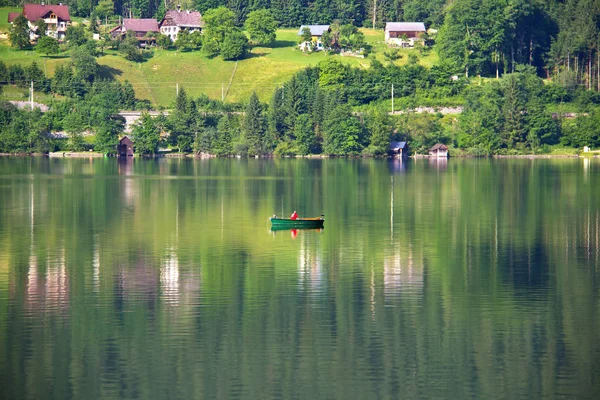 Pesca Manhã Lago Montanha Belas Reflexões Sobre Água — Fotografia de Stock