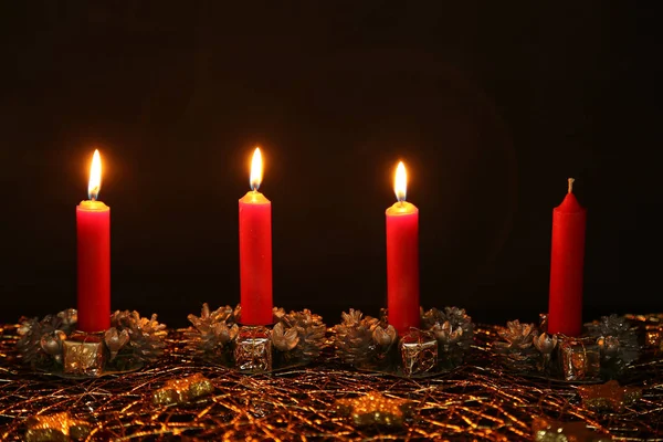 Quatro Velas Natal Vermelhas — Fotografia de Stock