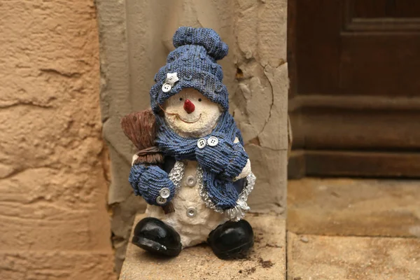 Traditionelle Weihnachtsdekoration Schneemann — Stockfoto