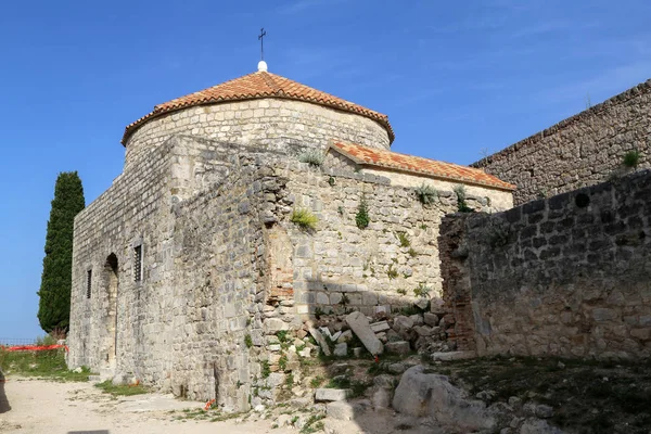 Κλις, Κροατία-Juny 12, 2019: κοντά στο φρούριο του Κλού — Φωτογραφία Αρχείου