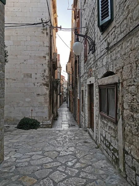 Cidade Turística Junto Mar Adrático Sibenik Croácia Pedras Velhas Rua — Fotografia de Stock