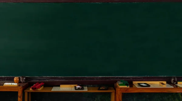 Yönetim Kurulu ve Montessori malzeme ch gelişimi eğitimi için