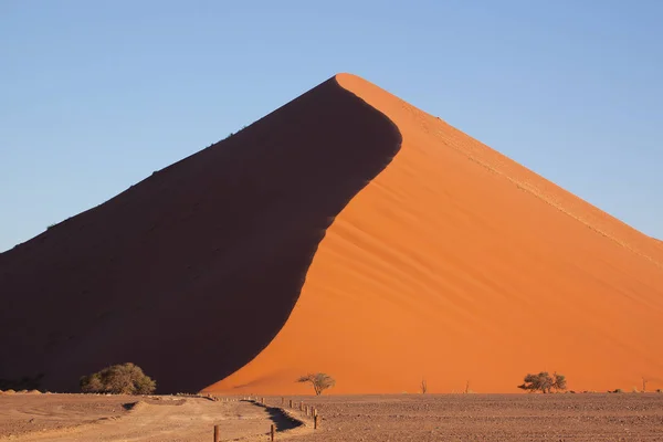 Nap-és árnyék lövés Dune 45 Namíbia — Stock Fotó