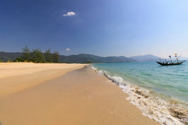 Tizit Beach op het schiereiland Dawei, Myanmar — Stockfoto