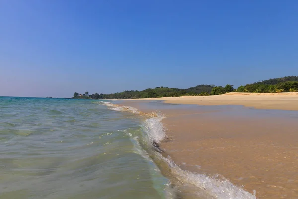 Dawei Yarımadası 'nda tizit Plajı, Myanmar