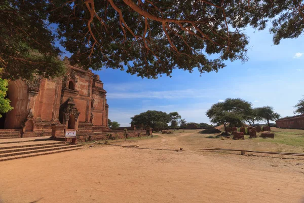 Bagan, Myanmar: Budist stupas ve pagodas ve tapınaklar büyük bir koleksiyon.