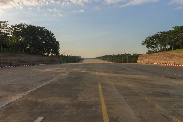 Naypyidaw, Myanmar 'ın boş resmi başkenti.