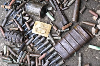 Silah kupa askerlik geçmişi. Almanya İkinci Dünya Savaşı ile SSCB ve Avrupa ülkeleri. Bir kemer tokası tarihinde Sovyetler Birliği arması.