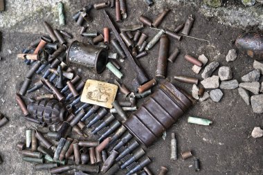 Silah kupa askerlik geçmişi. Almanya İkinci Dünya Savaşı ile SSCB ve Avrupa ülkeleri. Bir kemer tokası tarihinde Sovyetler Birliği arması.