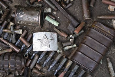 Silah kupa askerlik geçmişi. Almanya İkinci Dünya Savaşı ile SSCB ve Avrupa ülkeleri. Bir kemer tokası tarihinde Sovyetler Birliği arması.