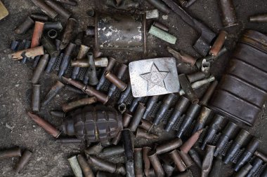 Silah kupa askerlik geçmişi. Almanya İkinci Dünya Savaşı ile SSCB ve Avrupa ülkeleri. Bir kemer tokası tarihinde Sovyetler Birliği arması.