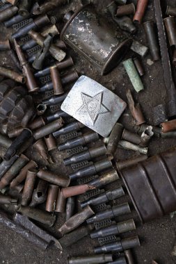 Silah kupa askerlik geçmişi. Almanya İkinci Dünya Savaşı ile SSCB ve Avrupa ülkeleri. Bir kemer tokası tarihinde Sovyetler Birliği arması.