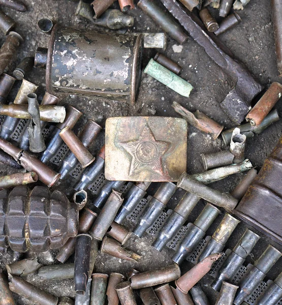 Silah kupa askerlik geçmişi. Almanya İkinci Dünya Savaşı ile SSCB ve Avrupa ülkeleri. Bir kemer tokası tarihinde Sovyetler Birliği arması.