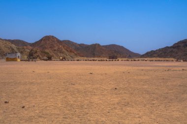 Dağ tatil sırasında kuru çöl. Bir safari sırasında Mısır sands türleri. Hurghada ve Cairo Asya. Tasarım için stok fotoğraf