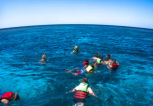 Bella Offuscata Blu Mare Gioco Balneazione Tema Oceano Con Persone — Foto Stock