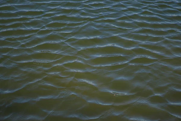 Nehir Gölün Güzel Yüzeyi Havuz Doğadaki Rüzgardan Gelen Dalgalar Tasarımınız — Stok fotoğraf