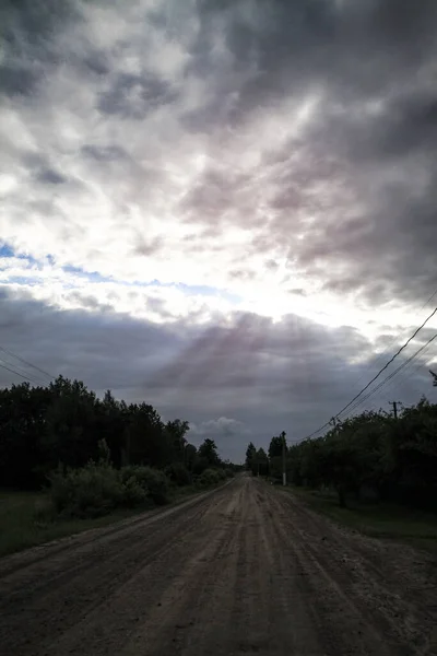 Hermosas Épicas Nubes Trueno Pueblo Con Camino Desconocido Cielo Como — Foto de Stock