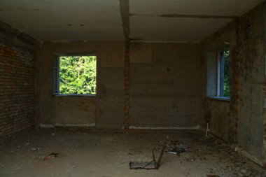 Çernobil 'in içi çok terk edilmiş bir durumda. SSCB 'nin nükleer santraldeki kazasının tuğla duvarı.