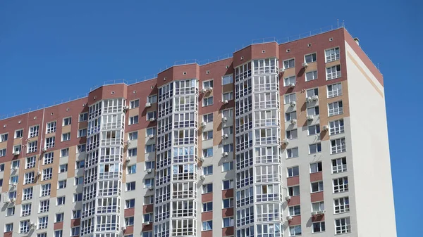 Großbaustelle Vor Blauem Himmel Ziegelsteingebäude Plattenbau Industrielles Thema Für Design — Stockfoto