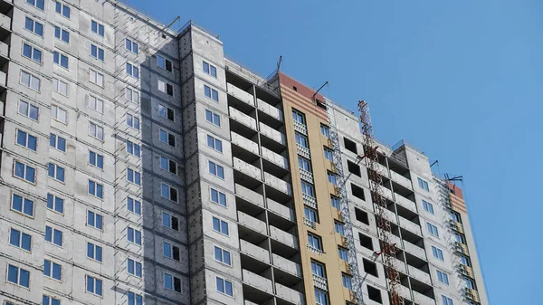 Großbaustelle Vor Blauem Himmel Ziegelsteingebäude Plattenbau Industrielles Thema Für Design — Stockfoto