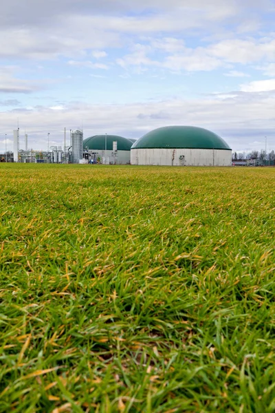 Bio Gáz Üzem Egy Mezőben — Stock Fotó