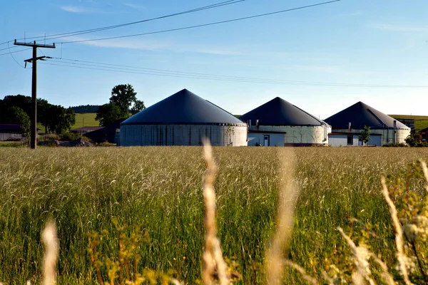 Bio Gasfabriek Een Veld — Stockfoto