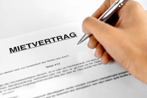 Mietvertragsformular Mit Unterschrift — Stockfoto