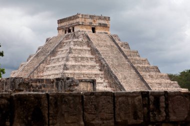 Chichen Itza, Yucatan, Meksika için Maya Piramit El Castillo 