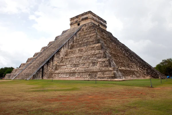 Castillo Chichen Itza Pirâmide Maya Yucatan México — Fotografia de Stock