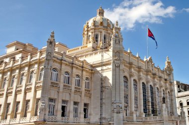 Havana, Küba - 11 Aralık 2016: Eski bina eski Havana'da