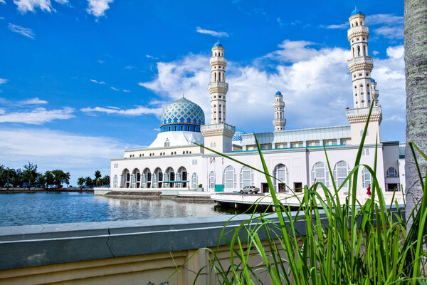 Мечеть города Кота-Кинабалу, Сабах, Борнео, Малайзия
