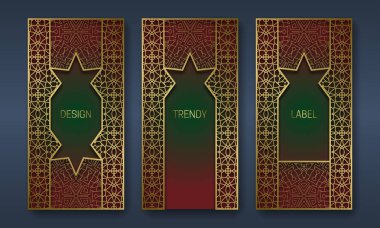 Altın süs ambalaj tasarım serisi. Vintage desenli çerçevelere sahip etiket şablonları kümesi.